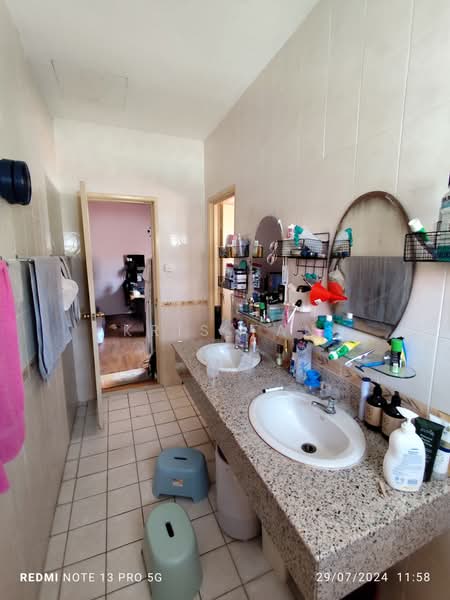 Semi-Detached House for Sale in Sungai Long (Bandar Sungai Long) - Kris Tan - Bathroom - PropertyGuru.com.my