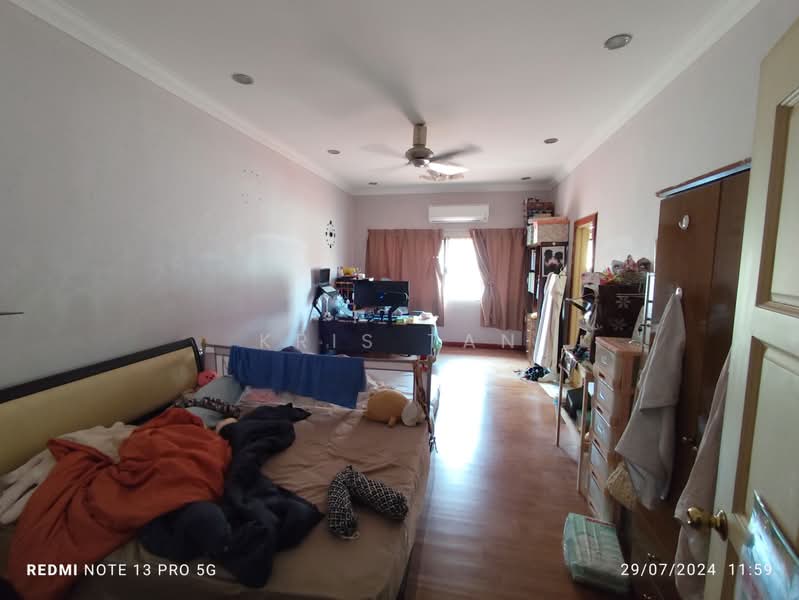 Semi-Detached House for Sale in Kajang (Selangor) - Kris Tan - Bedroom - PropertyGuru.com.my