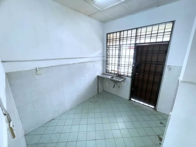 Taman Bukit Indah untuk Untuk Dijual - RM 568,000, Feb 2026 - Kitchen - PropertyGuru.com.my