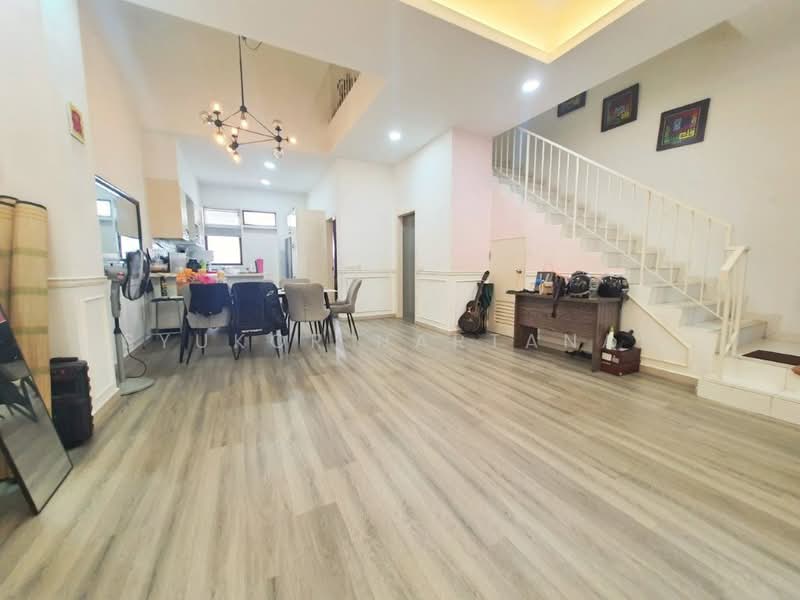 2-storey Terraced House for Sale in Puncak Alam (Selangor) - Syukor Hartanah - Living Room - PropertyGuru.com.my