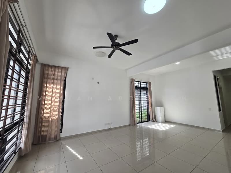 Cluster House for Rent in Bukit Indah (Iskandar Puteri (Nusajaya)) - Vivian Abdullah - Living Room - PropertyGuru.com.my