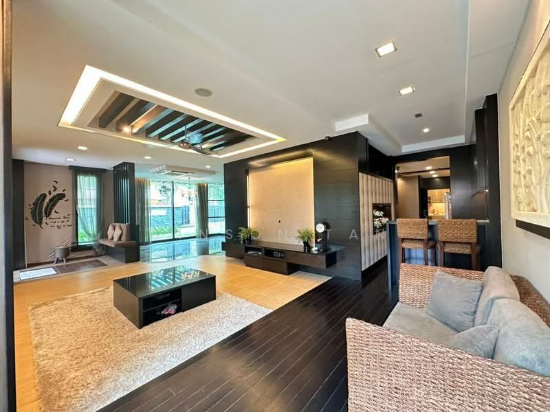 Semi-Detached House for Sale in Austin Perdana (Tebrau) - Winson Tan - Living Room - PropertyGuru.com.my