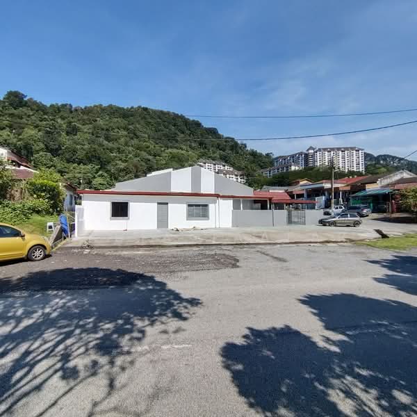 1-storey Terraced House for Sale in Taman Melawati (Ulu Kelang) - Nadia Jaafar - Exterior - PropertyGuru.com.my