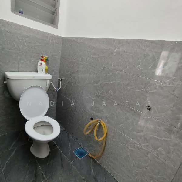 1-storey Terraced House for Sale in Taman Melawati (Ulu Kelang) - Nadia Jaafar - Bathroom - PropertyGuru.com.my
