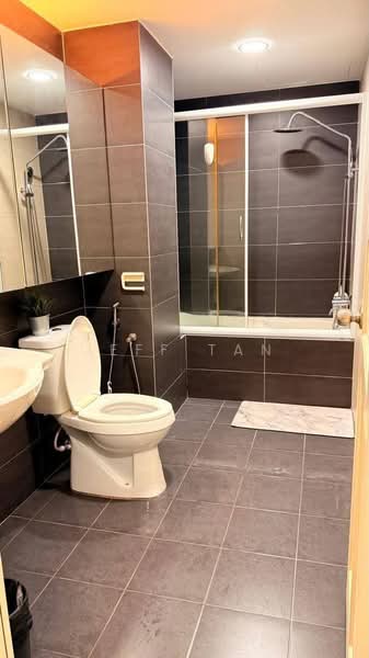 Condominium for Sale at Kinta Riverfront Hotel & Suites - Jeff Tan - Bathroom - PropertyGuru.com.my