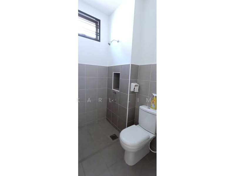 Taman Mutiara Rini untuk Untuk Dijual - RM 799,000, Feb 2026 - Bathroom - PropertyGuru.com.my