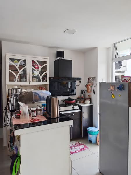 Service Residence for Sale at Midas @ Seri Alam - Quek . - Kitchen - PropertyGuru.com.my