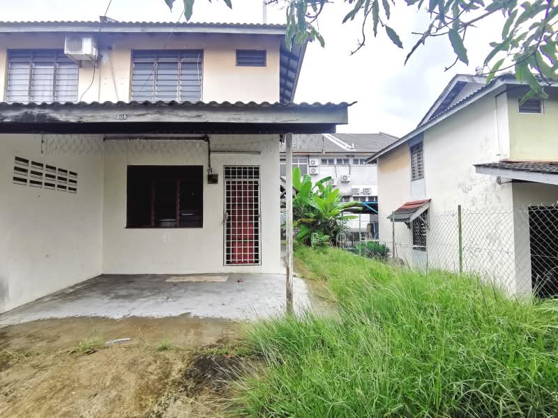 2-storey Terraced House for Sale in Perling (Skudai) - Ben Nyeow - Exterior - PropertyGuru.com.my