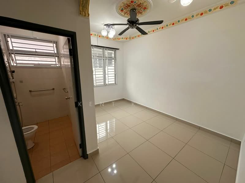 Link Bungalow for Sale in Skudai (Johor) - Kent Koh - Bathroom - PropertyGuru.com.my