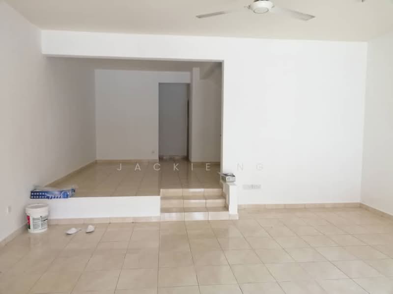 Rumah Teres untuk Dijual di Sungai Long (Bandar Sungai Long) - Jackie Ng - Living Room - PropertyGuru.com.my