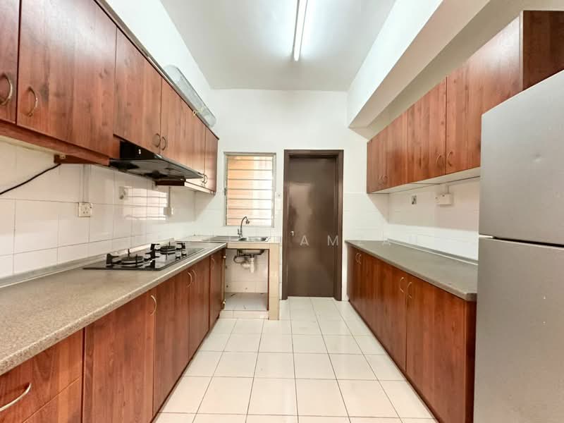 Seri Maya Condominium untuk Untuk Disewa - RM 2,500 /bulan, Feb 2026 - Kitchen - PropertyGuru.com.my