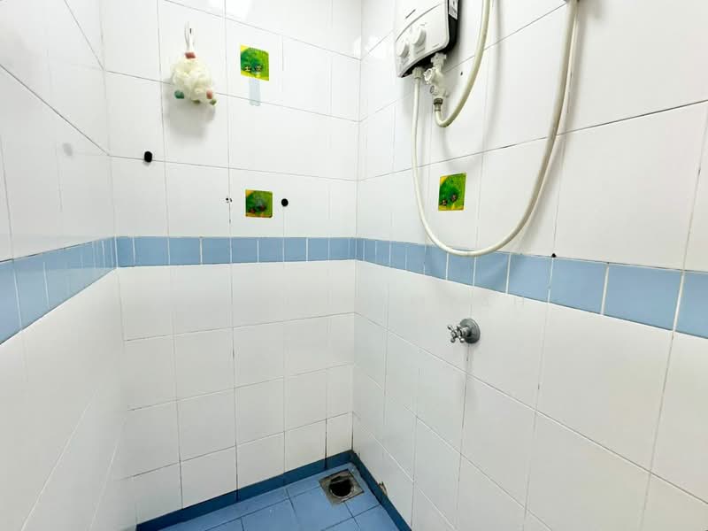 Seri Maya Condominium untuk Untuk Disewa - RM 2,500 /bulan, Feb 2026 - Bathroom - PropertyGuru.com.my