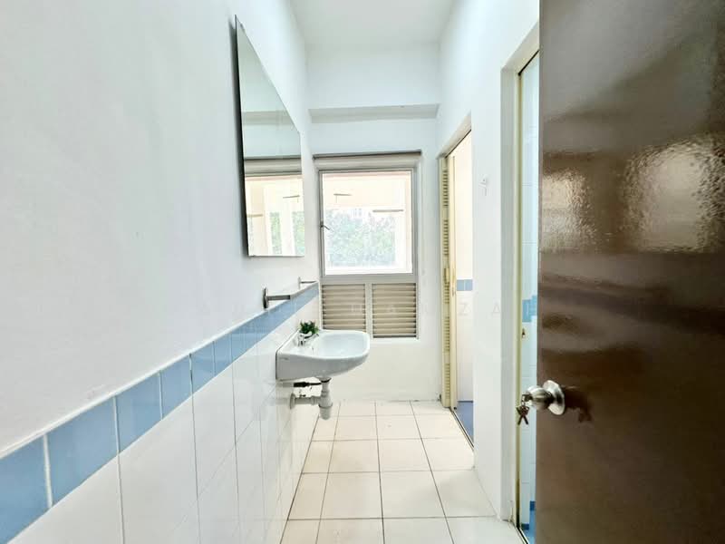 Seri Maya Condominium untuk Untuk Disewa - RM 2,500 /bulan, Feb 2026 - Bathroom - PropertyGuru.com.my