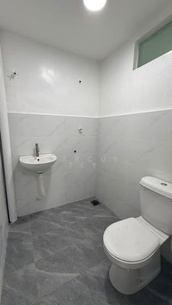 2-storey Terraced House for Sale in Taman Damai Jaya (Skudai) - Marcus Tey - Bathroom - PropertyGuru.com.my