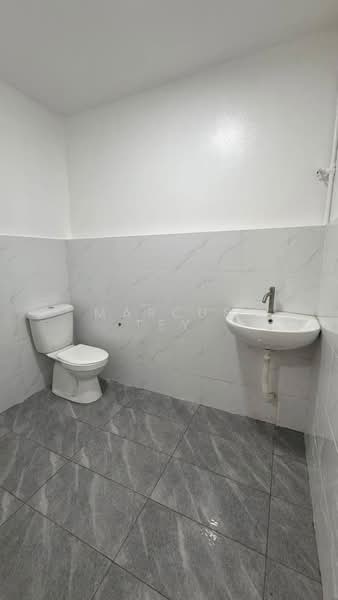 2-storey Terraced House for Sale in Taman Damai Jaya (Skudai) - Marcus Tey - Bathroom - PropertyGuru.com.my