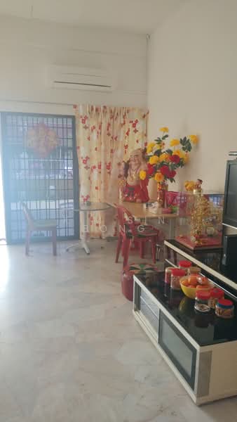 Taman Megah Kepong untuk Untuk Dijual - RM 930,000, Mac 2026 - Living Room - PropertyGuru.com.my