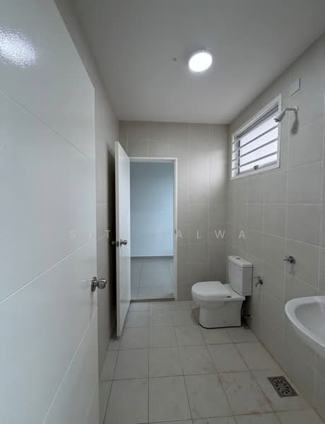 2-storey Terraced House for Rent in Seremban (Negeri Sembilan) - Siti Salwa - Bathroom - PropertyGuru.com.my