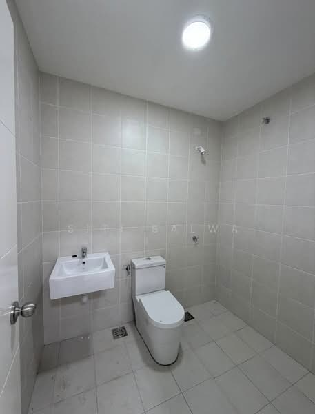 2-storey Terraced House for Rent in Seremban (Negeri Sembilan) - Siti Salwa - Bathroom - PropertyGuru.com.my