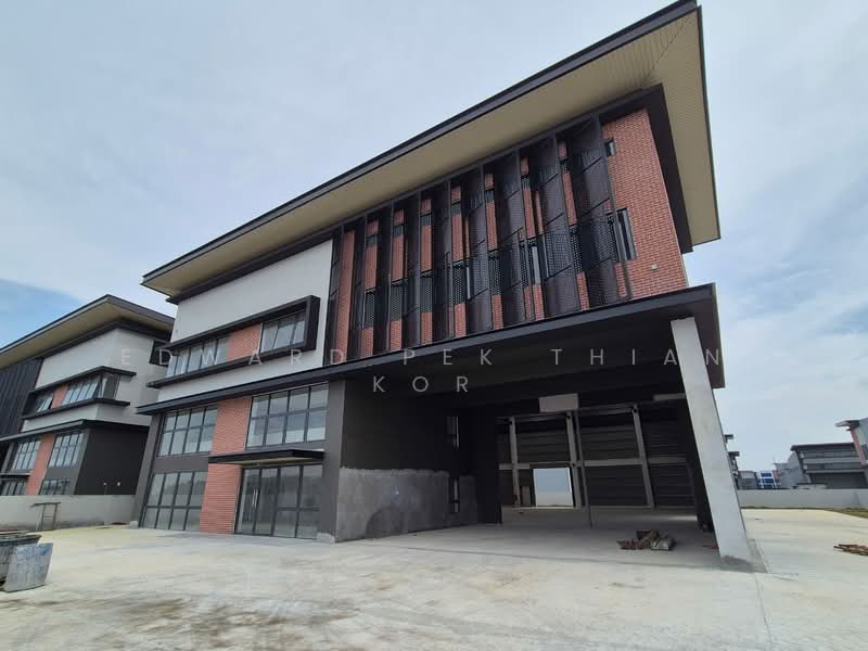 Semi-D Factory for Sale in Elmina West (Sungai Buloh) - Edward Pek Thian Kor - Exterior - PropertyGuru.com.my