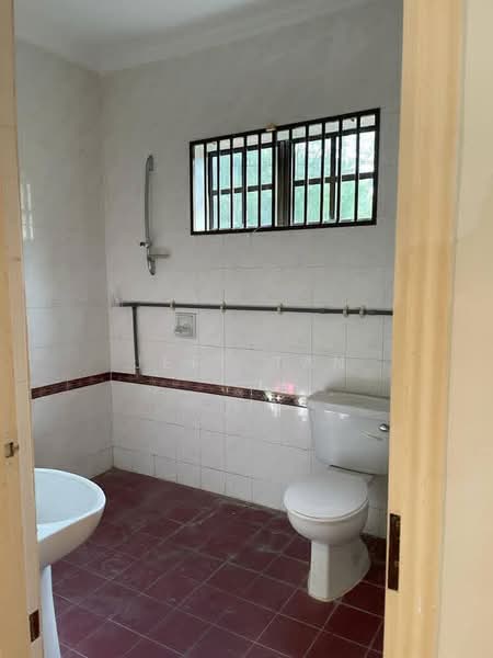 Townhouse for Sale in Meru Valley (Ipoh) - Jeff Tan - Bathroom - PropertyGuru.com.my