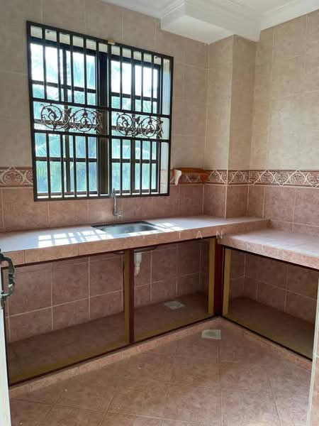Townhouse for Sale in Meru Valley (Ipoh) - Jeff Tan - Kitchen - PropertyGuru.com.my
