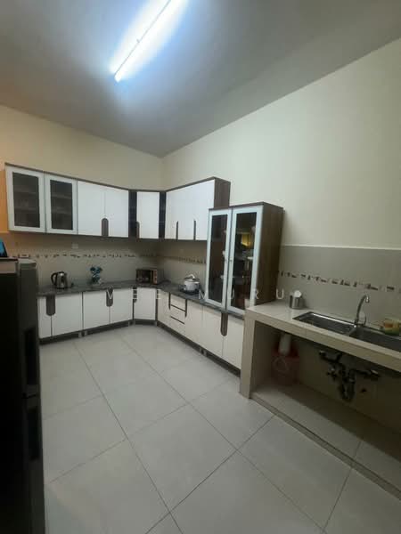 Ayu Qaseh, Alam Nusantara untuk Untuk Disewa - RM 2,800 /bulan, Feb 2026 - Kitchen - PropertyGuru.com.my
