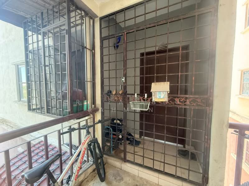Bangi Idaman Apartment untuk Untuk Dijual - RM 285,000, Mac 2026 - Balcony - PropertyGuru.com.my