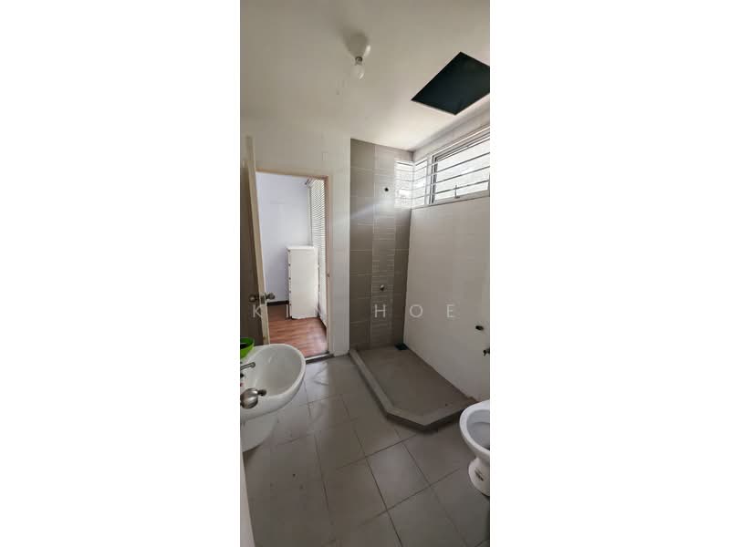 2-storey Terraced House for Sale in Taman TTDI Grove (Kajang) - Kin Hoe - Bathroom - PropertyGuru.com.my