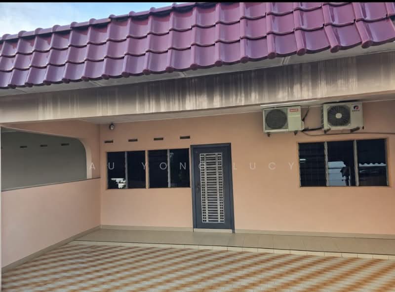 1-storey Terraced House for Sale in Taman Iskandar (Johor Bahru) - Au Yong Lucy - Car Porch - PropertyGuru.com.my