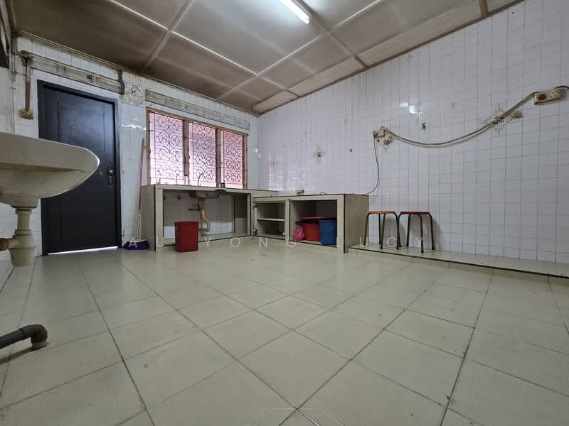 1-storey Terraced House for Sale in Taman Iskandar (Johor Bahru) - Au Yong Lucy - Kitchen area - PropertyGuru.com.my