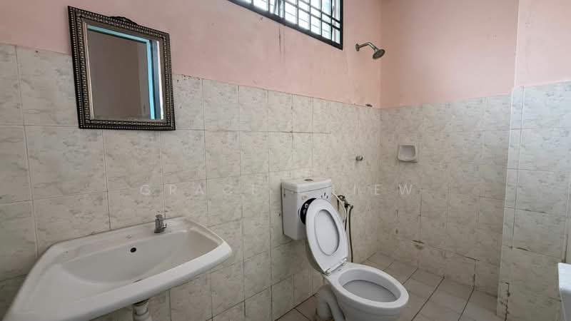 2-storey Terraced House for Sale in Kulai (Johor) - Grace Chiew - Bathroom - PropertyGuru.com.my
