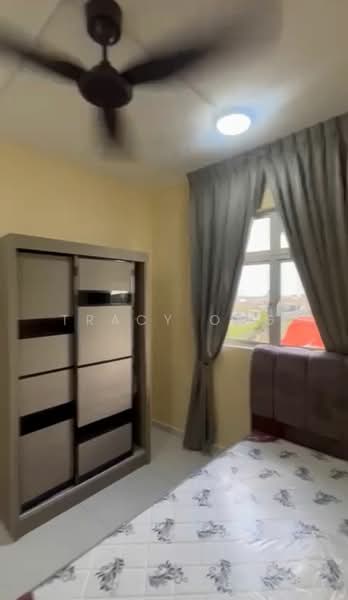 Pangsapuri Flora Indah untuk Untuk Disewa - RM 1,300 /bulan, Mac 2026 - Bedroom - PropertyGuru.com.my