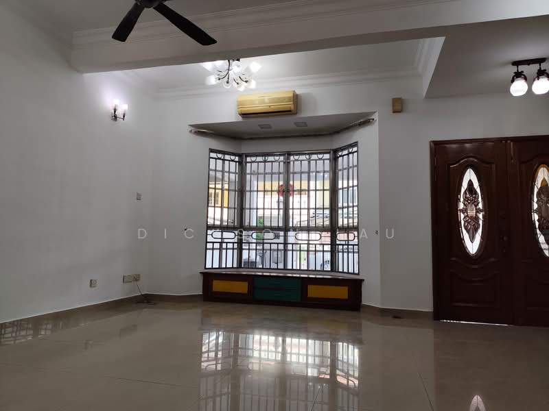 Taman Megah Kepong untuk Untuk Disewa - RM 3,500 /bulan, Feb 2026 - Living Room - PropertyGuru.com.my