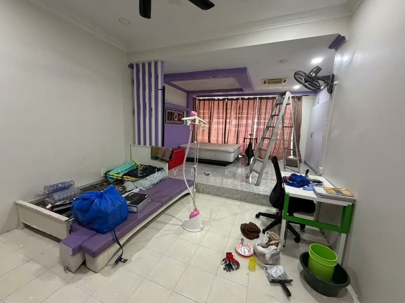 1.5-storey Terraced House for Sale in Kota Puteri Seksyen 5 (Batu Arang) - Evelyn Khoo - Bedroom - PropertyGuru.com.my