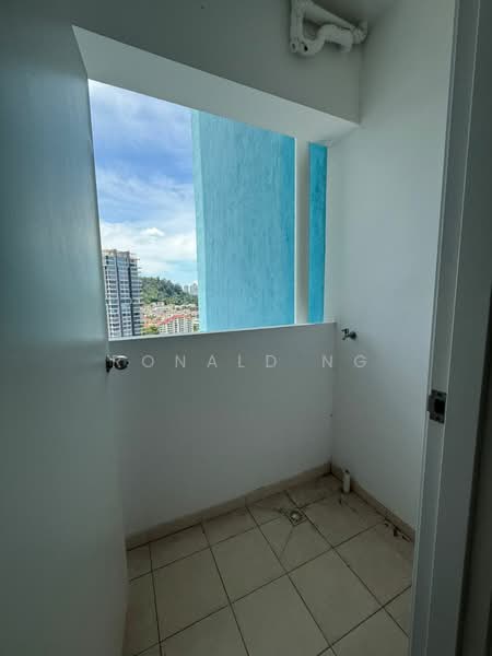 Kondominium untuk Dijual di i-Santorini - Ronald Ng - Balcony - PropertyGuru.com.my