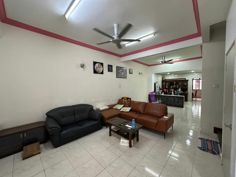 2-storey Terraced House for Sale in Johor Bahru (Johor) - May Chuah - Living Room - PropertyGuru.com.my