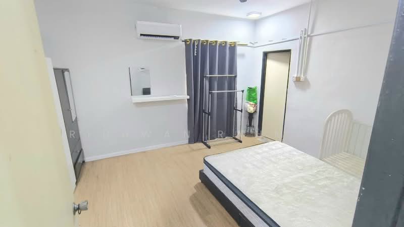 Taman Bukit Anggerik untuk Untuk Dijual - RM 620,000, Feb 2026 - Bedroom - PropertyGuru.com.my