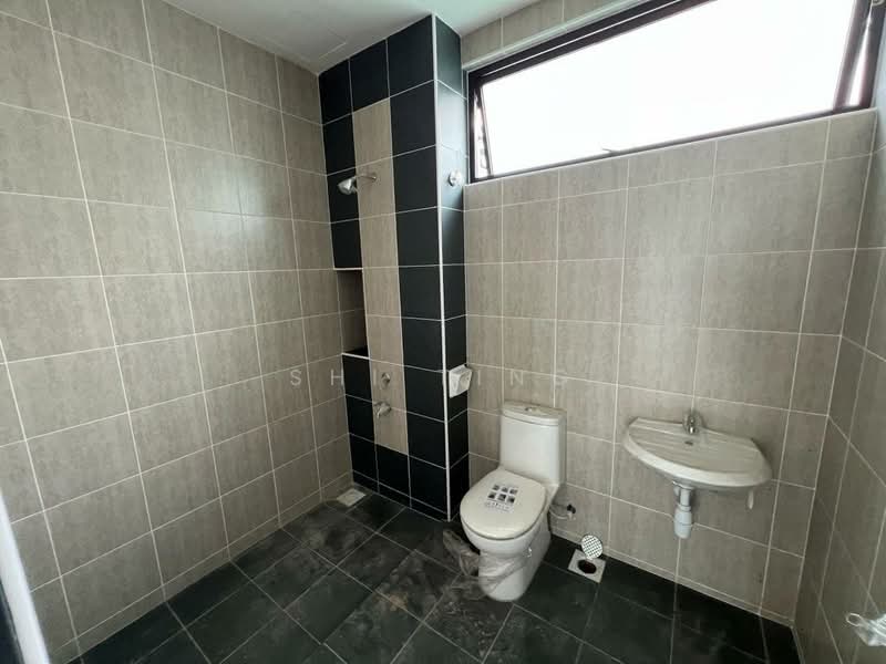 2-storey Terraced House for Sale in Taman Austin Duta (Tebrau) - Shi Ting - Bathroom - PropertyGuru.com.my