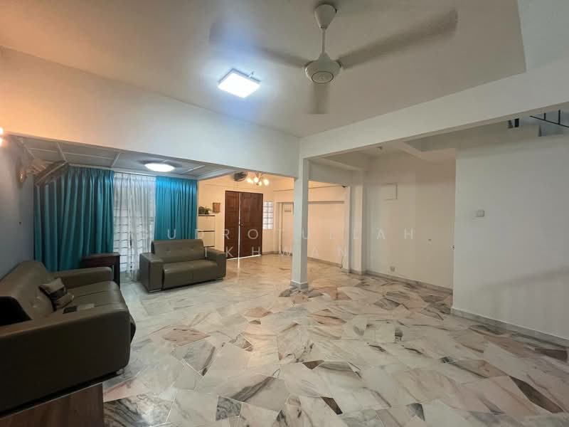 2-storey Terraced House for Sale in Seksyen 5 Wangsa Maju (Wangsa Maju) - Gudrotullah Ikhwan - Living Room - PropertyGuru.com.my