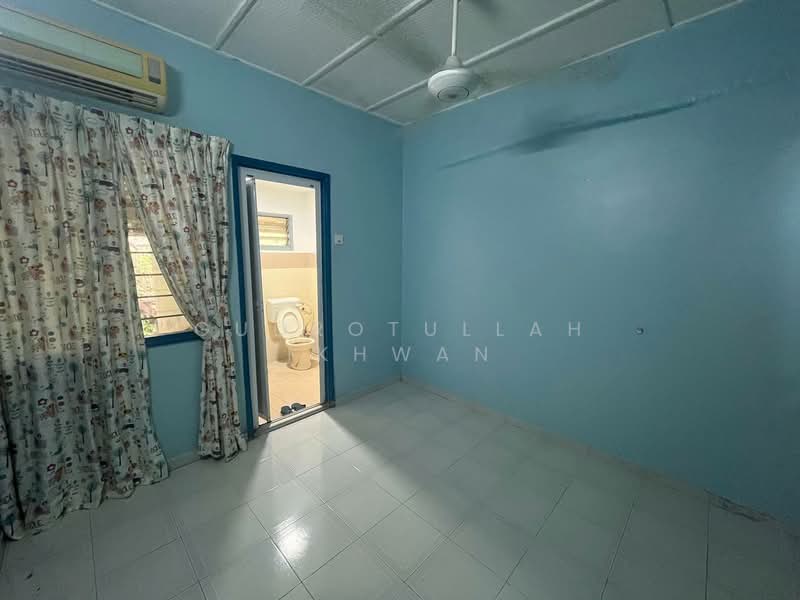 2-storey Terraced House for Sale in Seksyen 5 Wangsa Maju (Wangsa Maju) - Gudrotullah Ikhwan - Bathroom - PropertyGuru.com.my