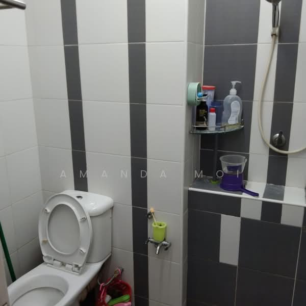 Service Residence for Rent at D'Ambience Residences (Pangsapuri Ikatan Flora) - Amanda Moi - Bathroom - PropertyGuru.com.my