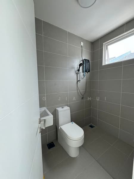 2-storey Terraced House for Rent in Bandar Sri Sendayan (Negeri Sembilan) - Ong Jia Hui - Bathroom - PropertyGuru.com.my