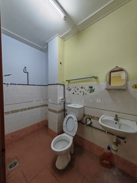 2-storey Terraced House for Sale in Bandar Bukit Tinggi 2 (Klang) - Jeson Lim - Bathroom - PropertyGuru.com.my