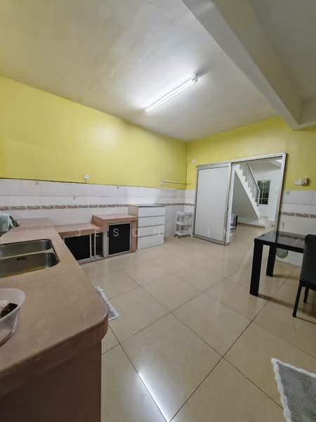 2-storey Terraced House for Sale in Bandar Bukit Tinggi 2 (Klang) - Jeson Lim - Kitchen - PropertyGuru.com.my