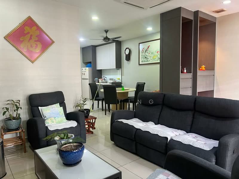 2-storey Terraced House for Sale in Taman Seri Austin (Tebrau) - Shi Ting - Living Room - PropertyGuru.com.my