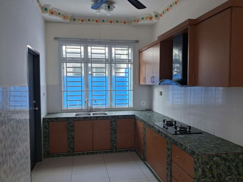 Link Bungalow for Sale in Mutiara Rini (Skudai) - Seven Kong - Kitchen - PropertyGuru.com.my