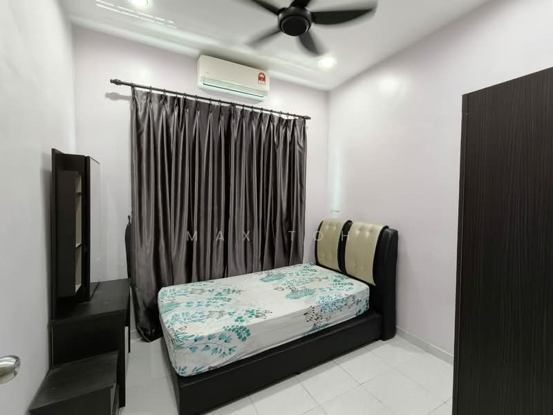Jalan Sena Kulai 1.5 storey Endlot untuk Untuk Disewa - RM 2,400 /bulan, Feb 2026 - Bedroom - PropertyGuru.com.my