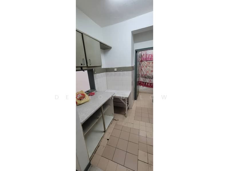 Apartment for Rent at Vista Angkasa - Desmond Low - Kitchen - PropertyGuru.com.my