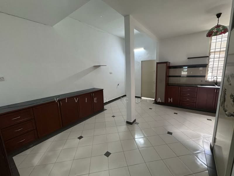 2 Sty Terrace at Lebuh Midlands Palau Tikus untuk Untuk Dijual - RM 1,550,000, Feb 2026 - Kitchen - PropertyGuru.com.my