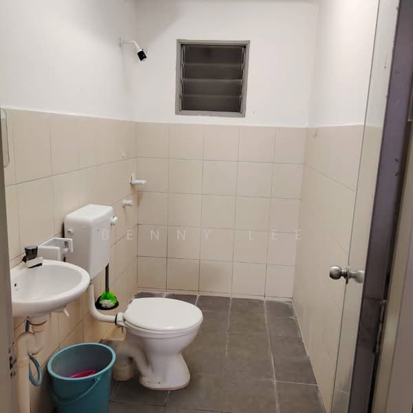 Apartment for Rent at Gapura Bayu - Benny Lee - Bathroom - PropertyGuru.com.my